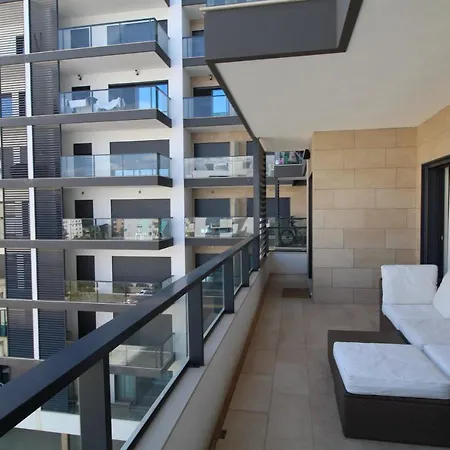 T1 Da Rocha / Rocha Prime B5 Apartman